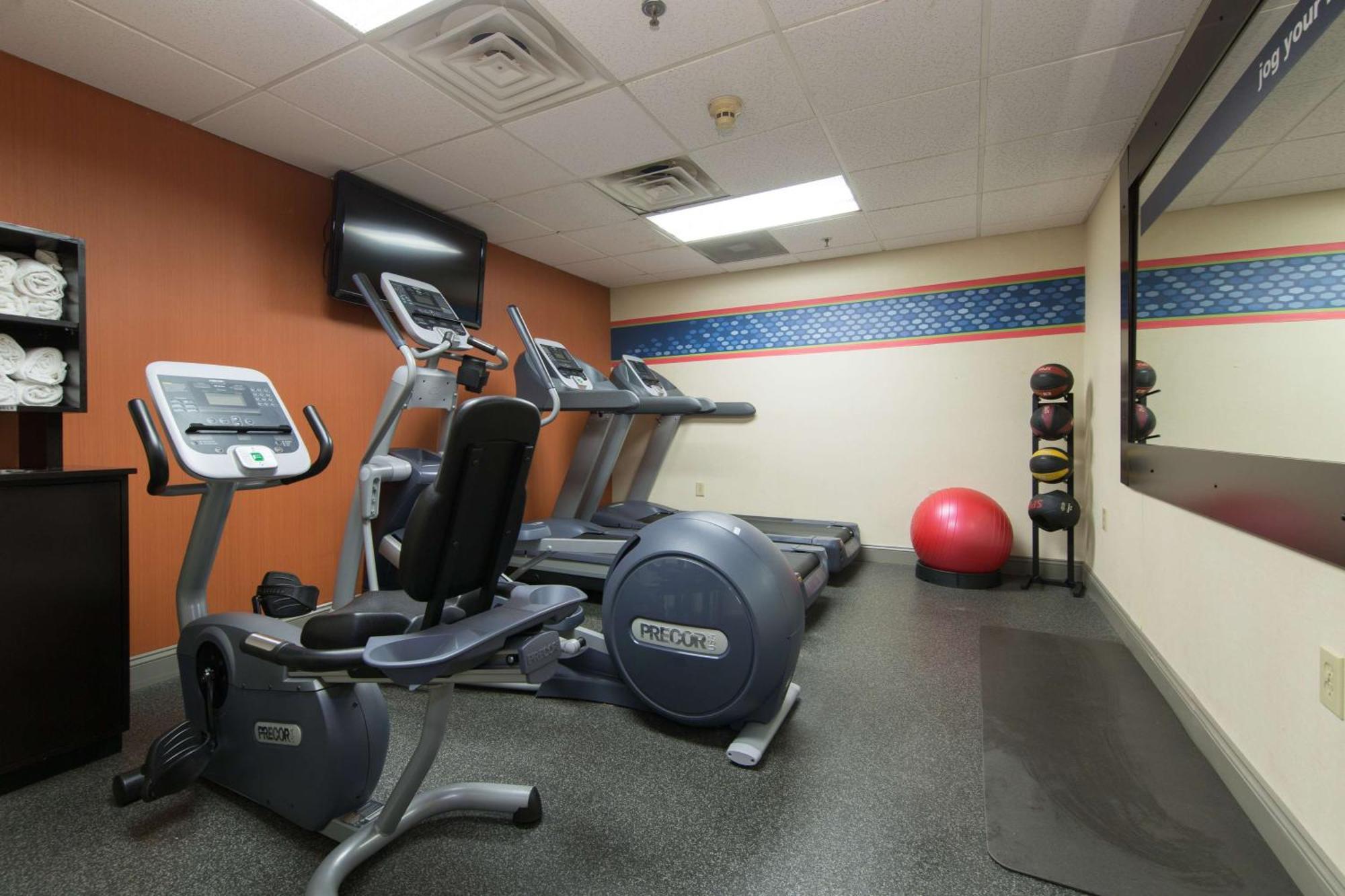 Hampton Inn Плимут Мийтинг Екстериор снимка