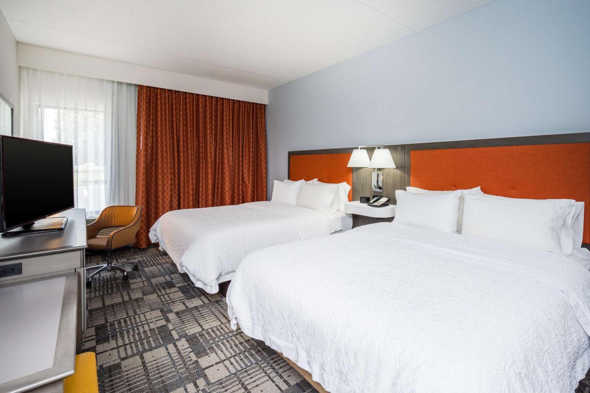 Hampton Inn Плимут Мийтинг Екстериор снимка