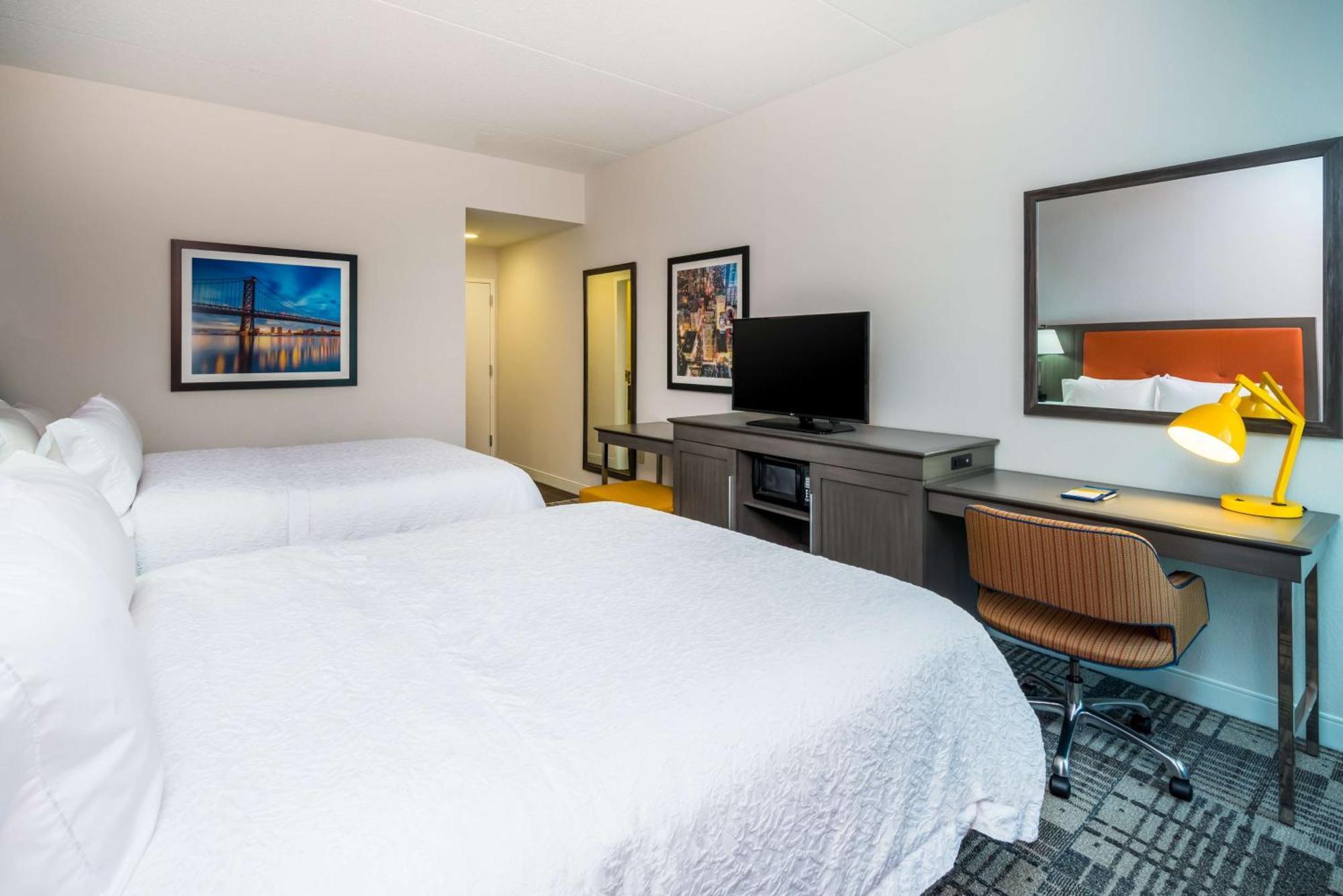 Hampton Inn Плимут Мийтинг Екстериор снимка