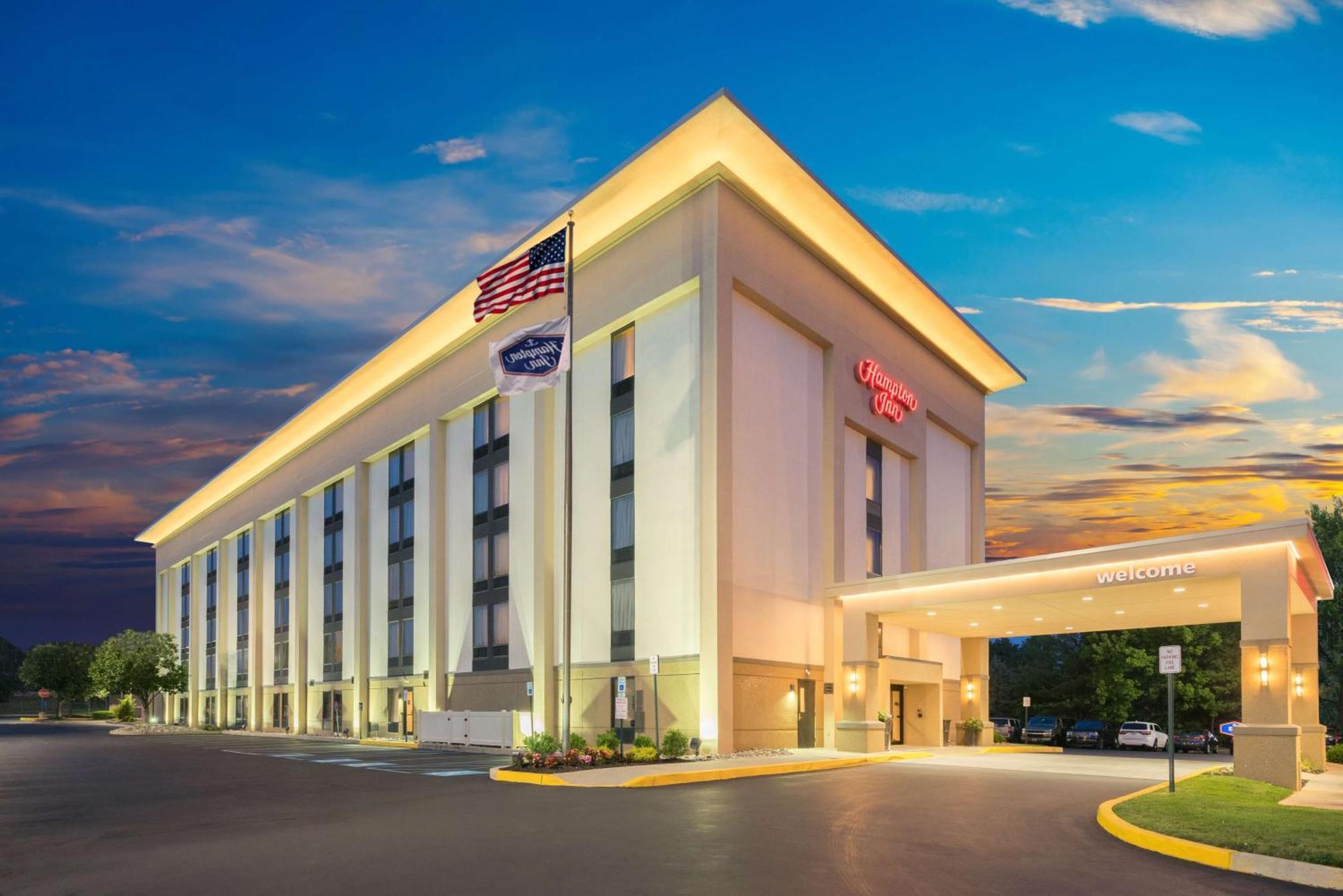 Hampton Inn Плимут Мийтинг Екстериор снимка