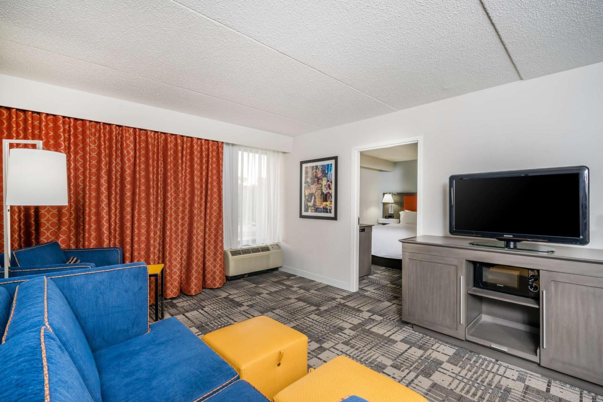Hampton Inn Плимут Мийтинг Екстериор снимка