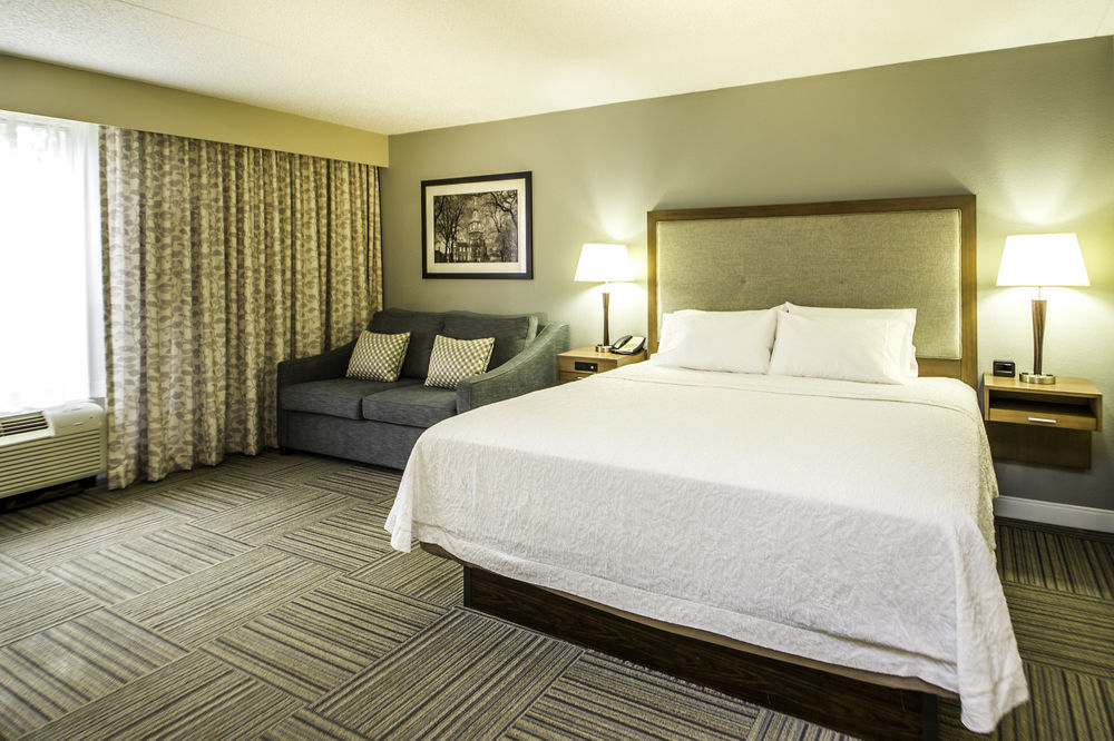 Hampton Inn Плимут Мийтинг Екстериор снимка