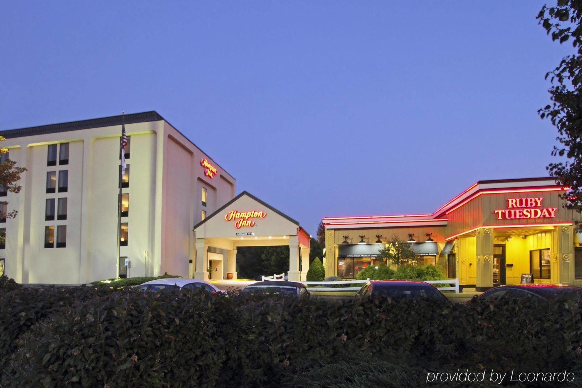 Hampton Inn Плимут Мийтинг Екстериор снимка